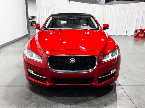 2016 Jaguar XJ XJ R-Sport