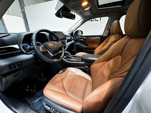 2025 Toyota Highlander Hybrid Limited