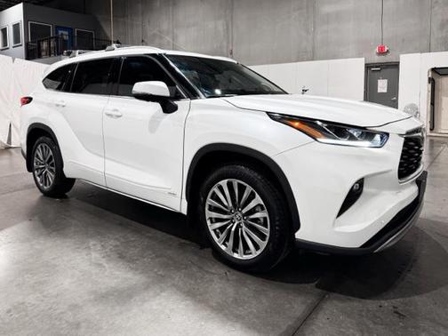 2025 Toyota Highlander Hybrid Limited