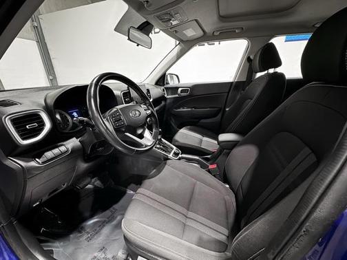 2021 Hyundai VENUE SEL