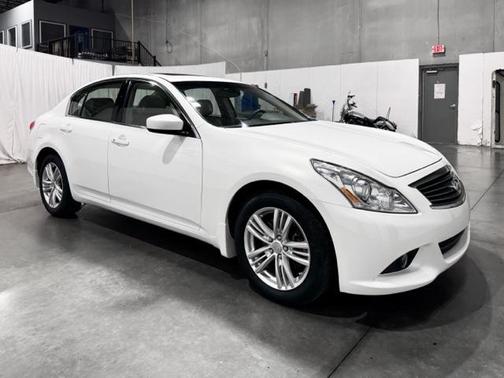 2011 INFINITI G37x Base
