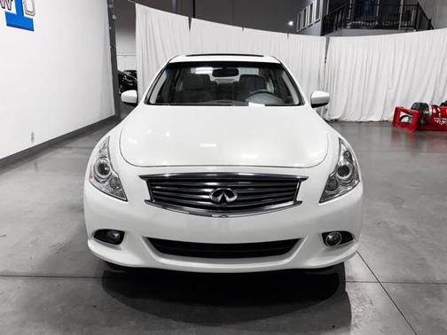 2011 INFINITI G37x Base