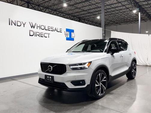 2020 Volvo XC40 T5 R-Design