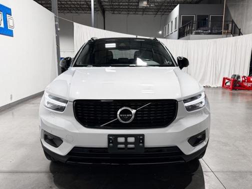 2020 Volvo XC40 T5 R-Design