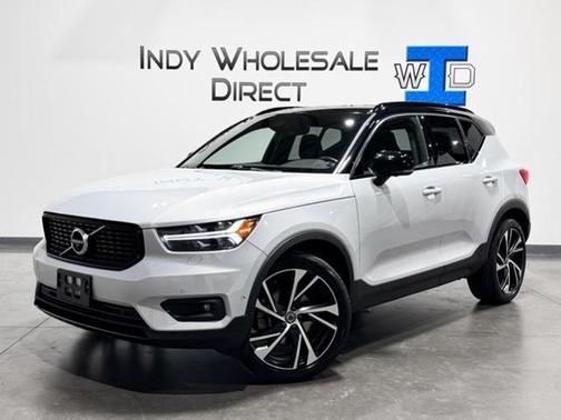 2020 Volvo XC40 T5 R-Design
