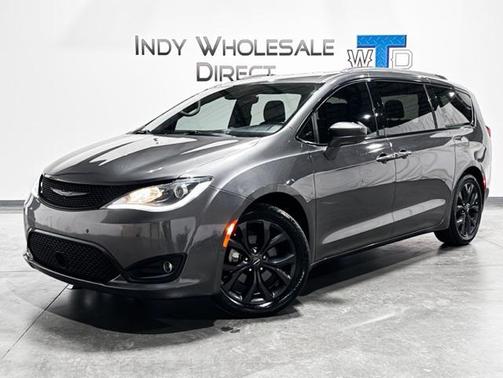 2020 Chrysler Pacifica Touring L