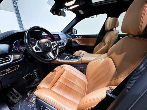 2021 BMW X5 M50i