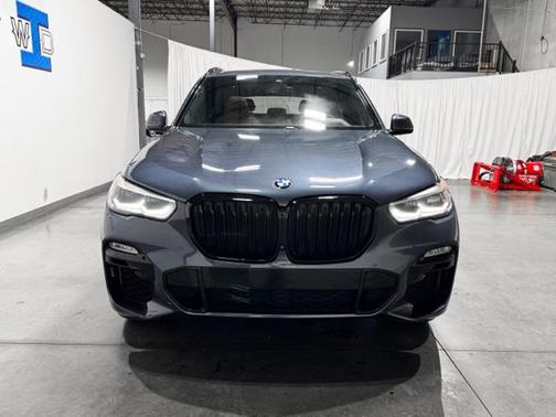2021 BMW X5 M50i