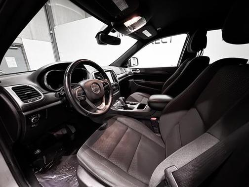 2018 Jeep Grand Cherokee Laredo E
