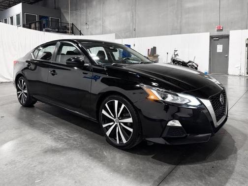 2021 Nissan Altima SR FWD