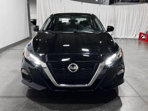2021 Nissan Altima SR FWD