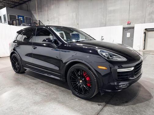 2017 Porsche Cayenne GTS