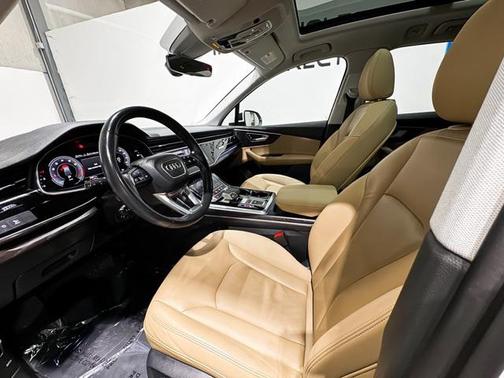 2021 Audi Q7 45 Premium