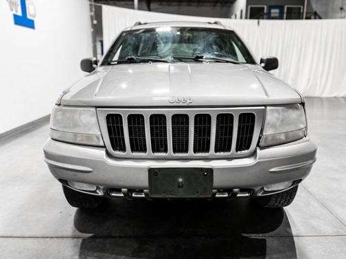 Photo 4 of 10 of 1999 Jeep Grand Cherokee Limited
