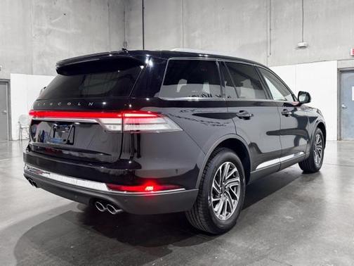2022 Lincoln Aviator Livery