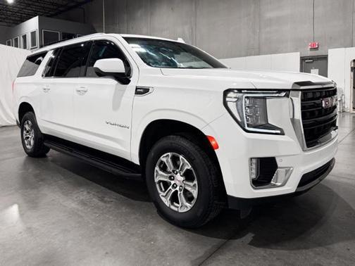 2022 GMC Yukon XL SLE