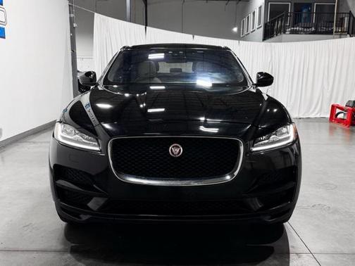 2017 Jaguar F-PACE 35t Prestige