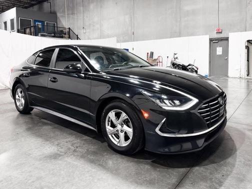 2022 Hyundai SONATA SE