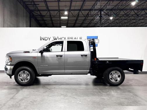 2022 RAM 2500 Tradesman Crew Cab 4x4 6'4' Box