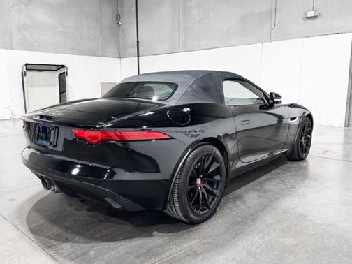 2017 Jaguar F-TYPE Premium