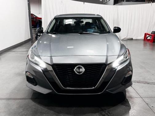 2020 Nissan Altima SR FWD