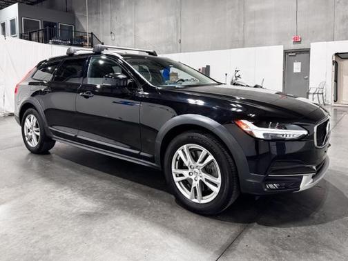 2018 Volvo V90 Cross Country T5