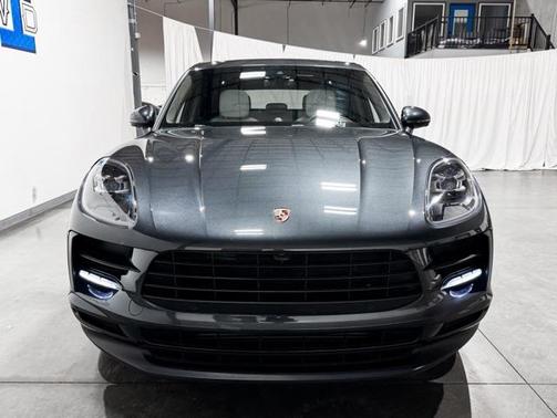 2020 Porsche Macan Base