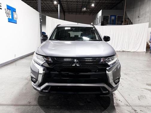 2022 Mitsubishi Outlander PHEV LE