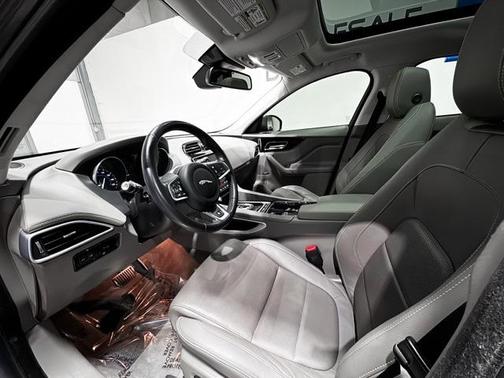 2017 Jaguar F-PACE 35t R-Sport