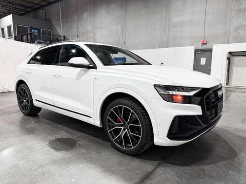 2021 Audi Q8 55 Premium Plus