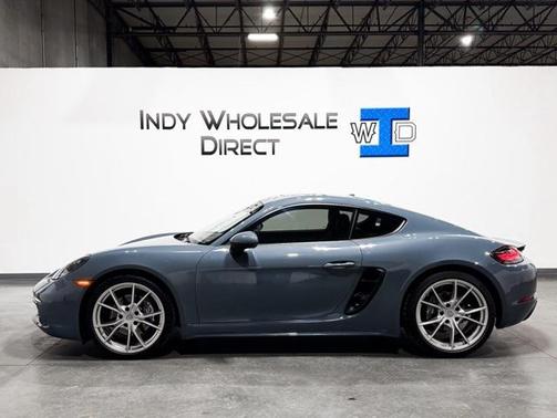 2017 Porsche 718 Cayman Base