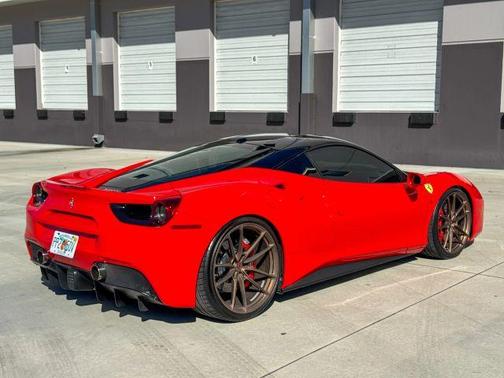 2018 Ferrari 488 GTB Base