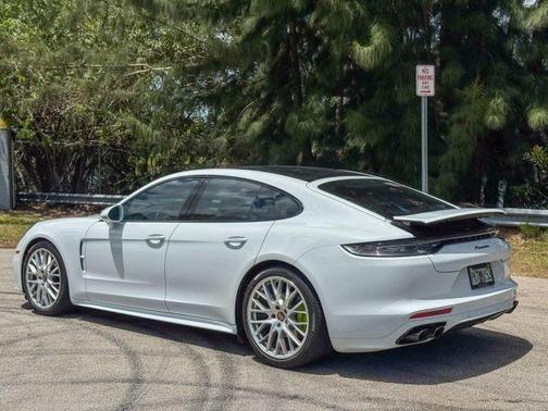 2022 Porsche Panamera Platinum Edition
