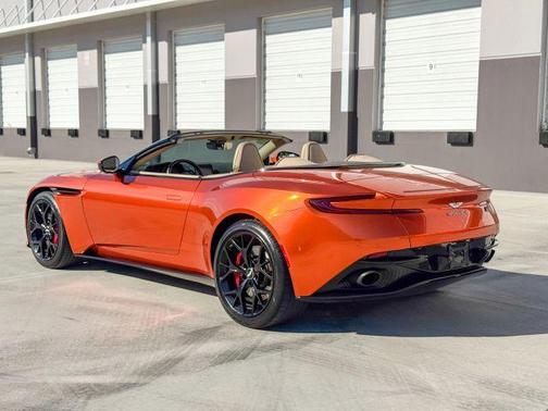 2019 Aston Martin DB11 Volante