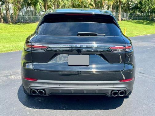 2019 Porsche Cayenne Base