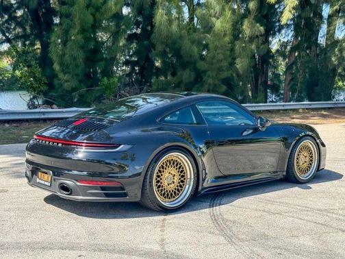 2020 Porsche 911 Carrera