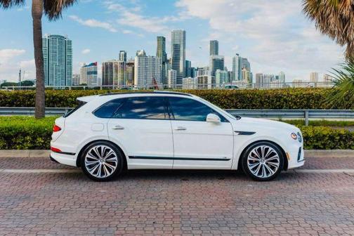 2021 Bentley Bentayga V8