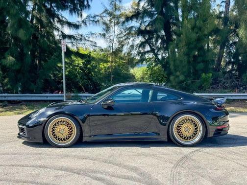 2020 Porsche 911 Carrera