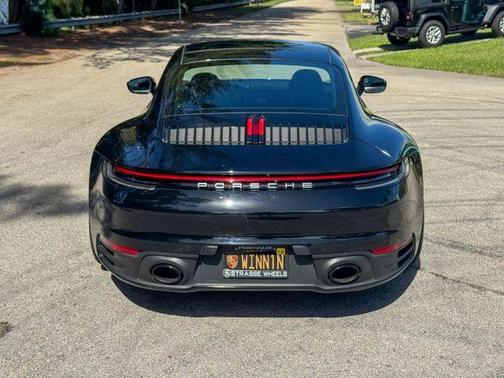 2020 Porsche 911 Carrera