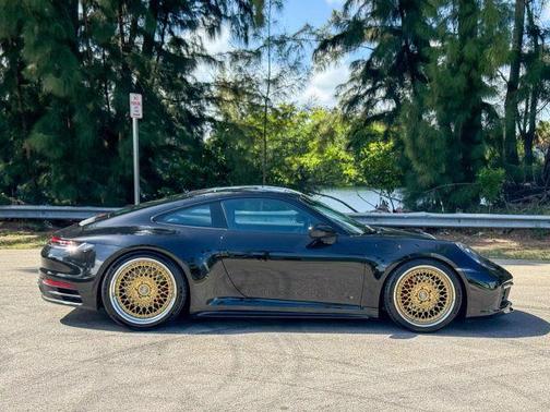 2020 Porsche 911 Carrera