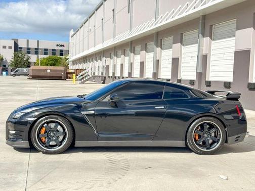 2013 Nissan GT-R Premium