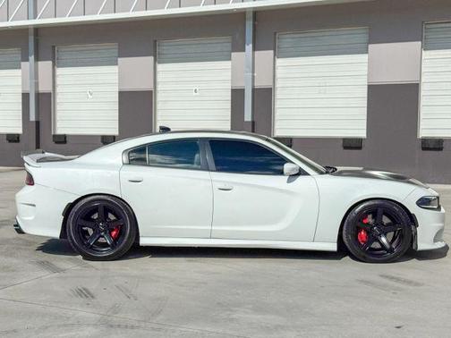 2016 Dodge Charger SRT Hellcat