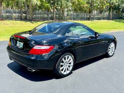 2016 Mercedes-Benz SLK-Class SLK300