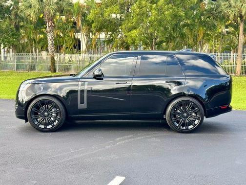 2025 Land Rover Range Rover P400 SE