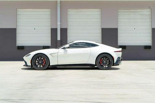 2019 Aston Martin Vantage Base