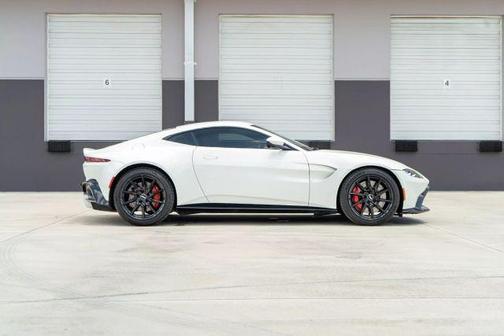 2019 Aston Martin Vantage Base
