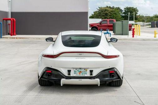 2019 Aston Martin Vantage Base