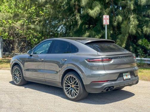 2021 Porsche Cayenne AWD
