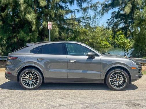 2021 Porsche Cayenne AWD