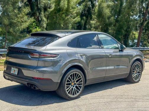 2021 Porsche Cayenne AWD